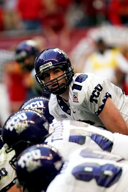 辽宁男篮连续两轮不敌广州龙狮，战绩止步杯赛，阵容调整和外援表现引发争议。